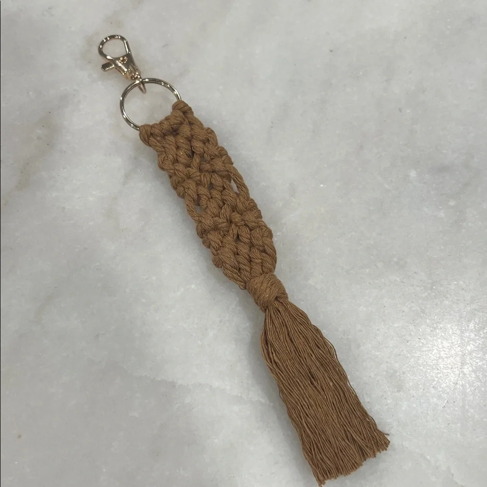 Brown Cotton Macramé Keychain - Picture 4 of 4
